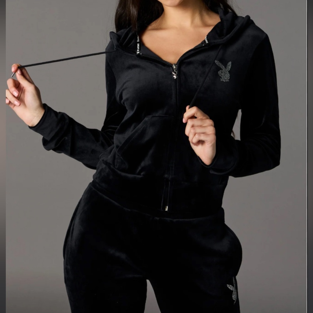 BLACK PLAYBOY VELOUR SWEATSUIT